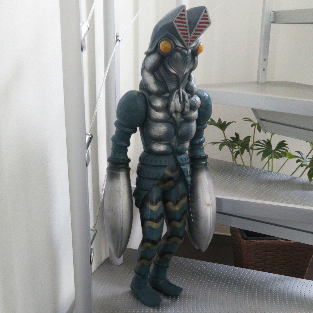 超リアル！販促用バルタン星人ビッグサイズフィギュア