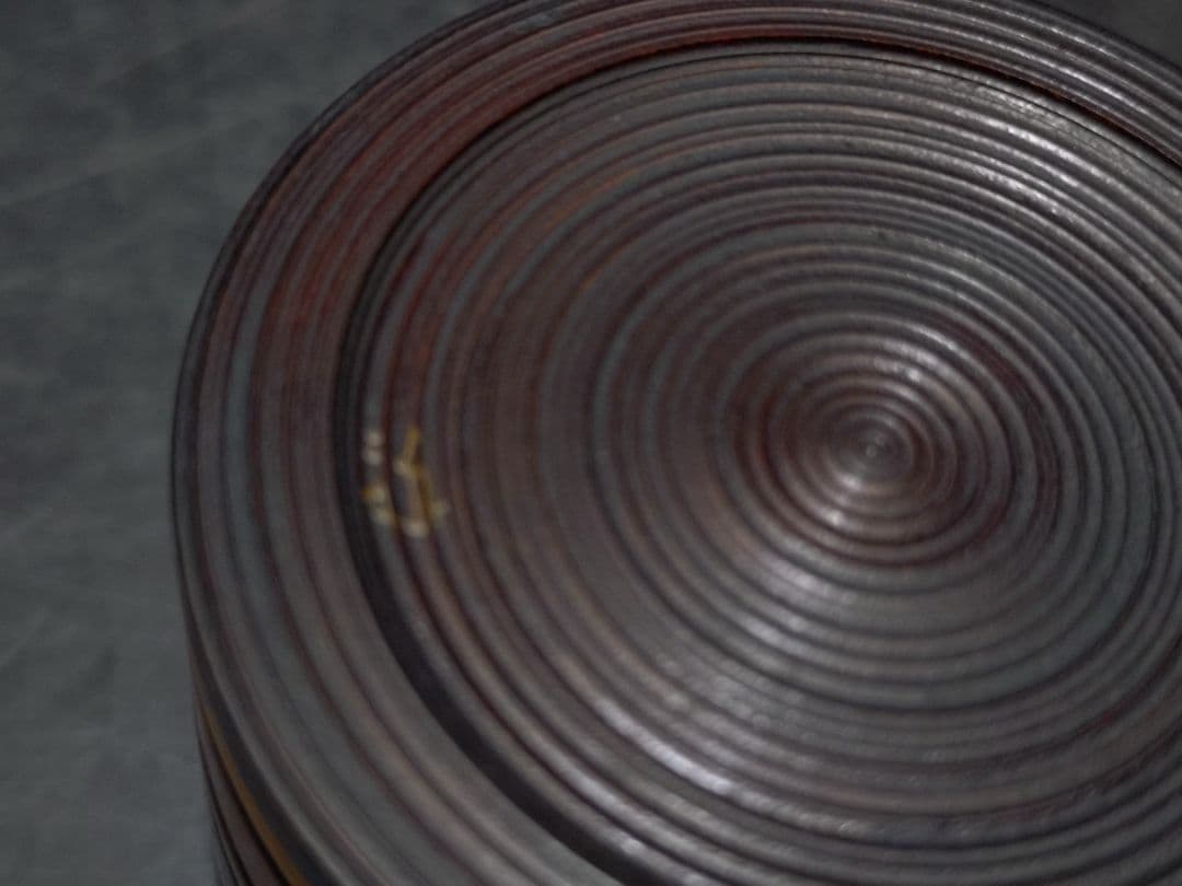 川端近左造　唐物写独楽塗煙草入　共箱　検　表千家