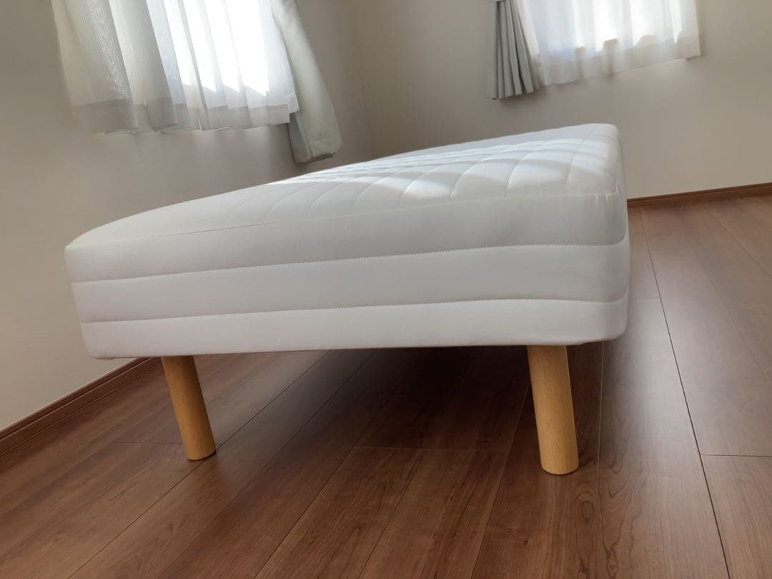 無印良品　シングル 脚付きマットレス ホワイト