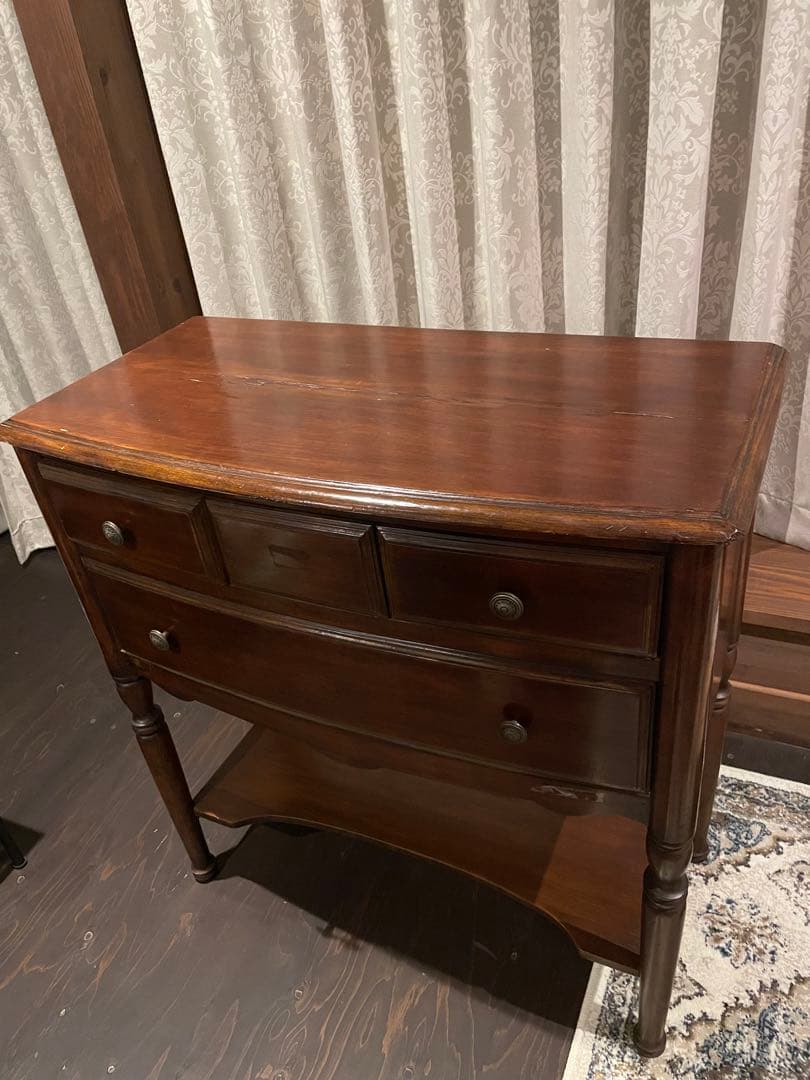 英国アンティーク　サイドボード