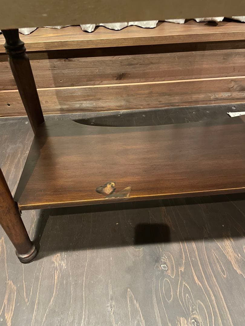 英国アンティーク　サイドボード