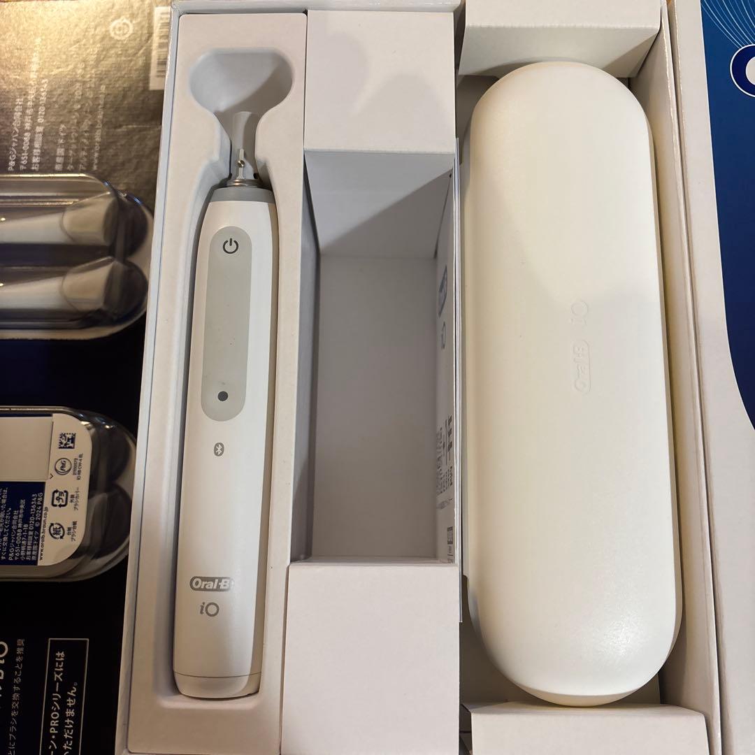 ブラウン　オーラルb io4 本体充電器換えブラシ6個セット