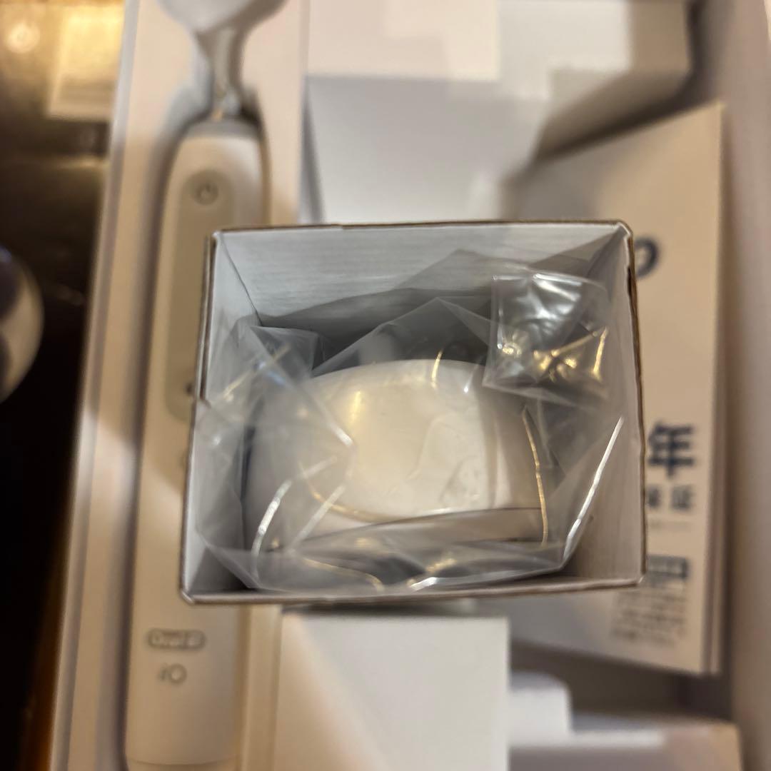 ブラウン　オーラルb io4 本体充電器換えブラシ6個セット