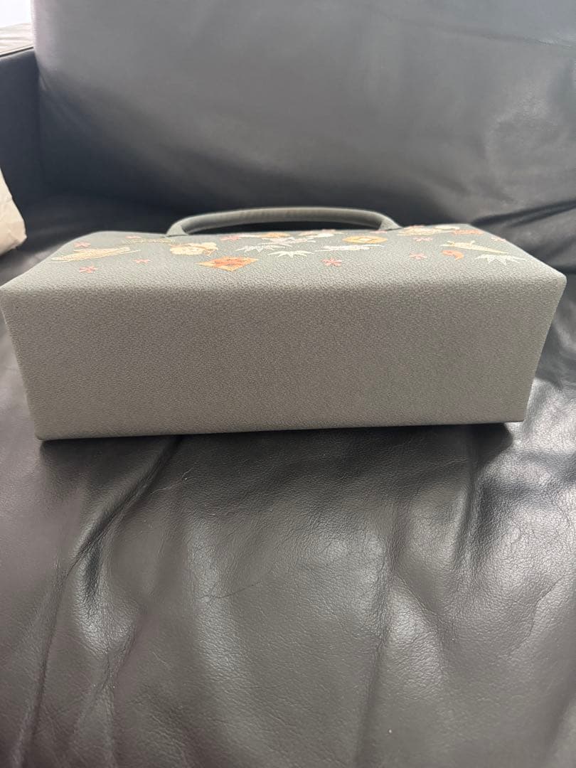 刺繍付きグレー和装用バッグ