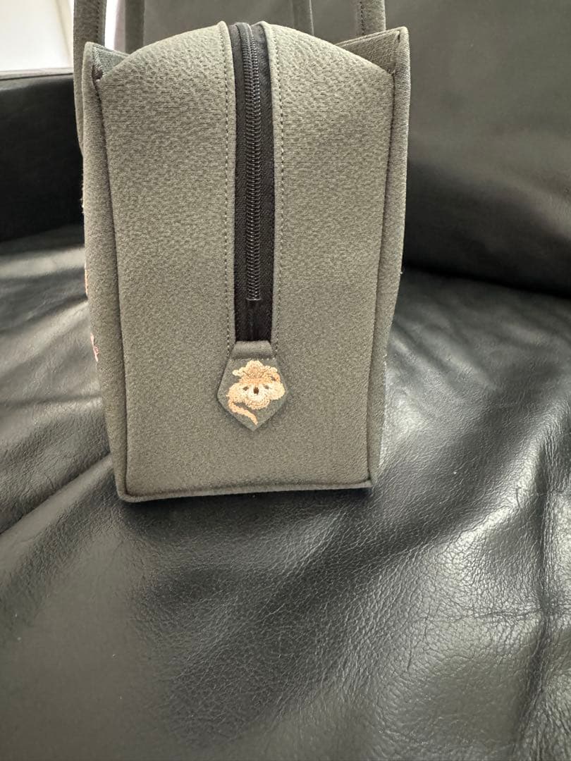 刺繍付きグレー和装用バッグ