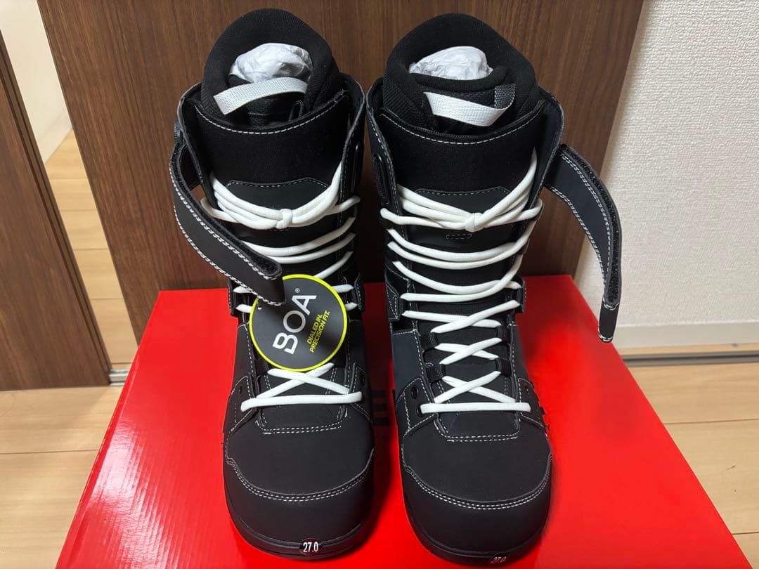 ディーラックス　D.N.A 24-25 新品、未使用　27cm スノボ　ブーツ