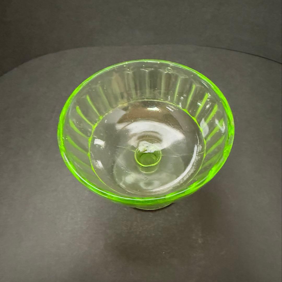 ウランガラス　デザートカップ　送料込み