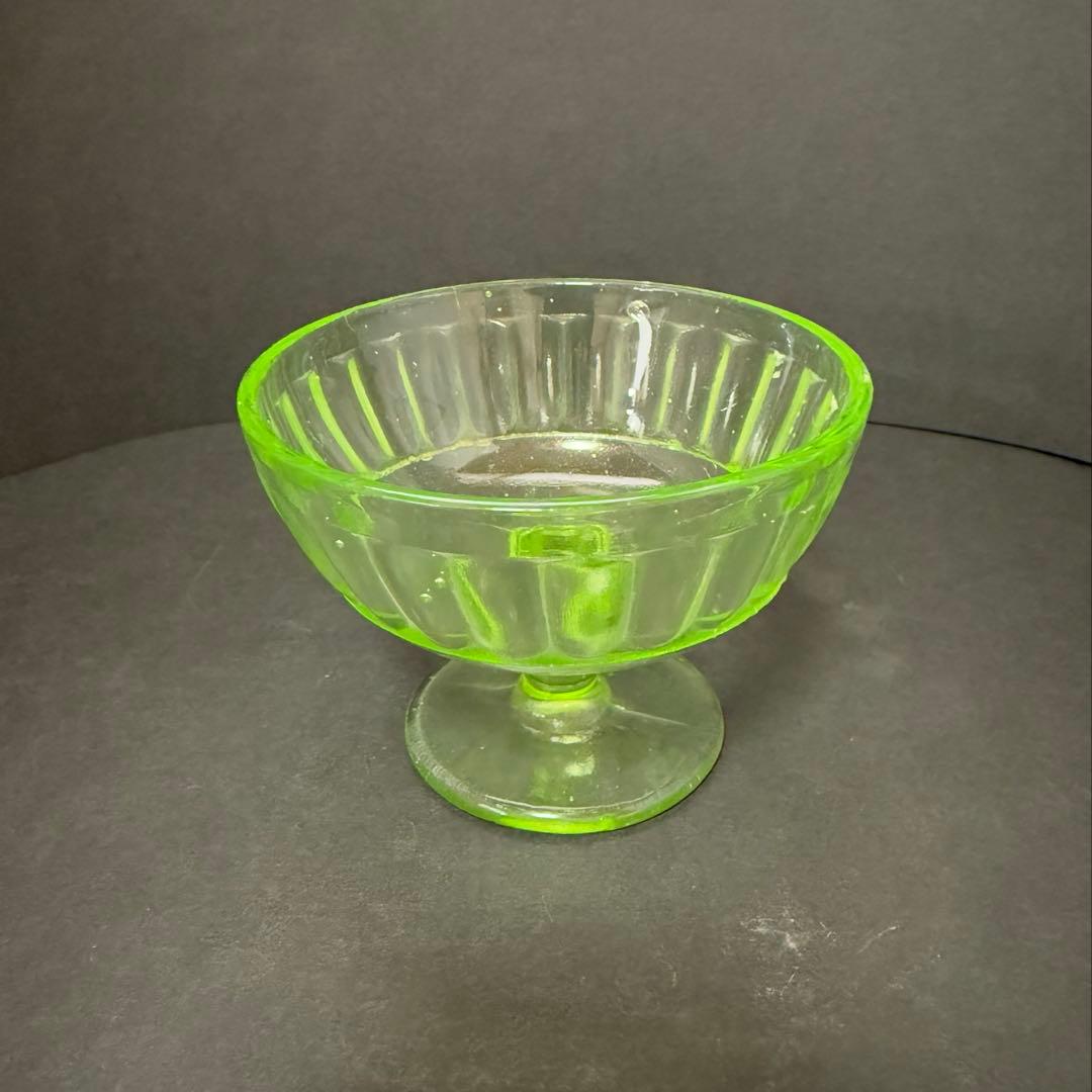 ウランガラス　デザートカップ　送料込み