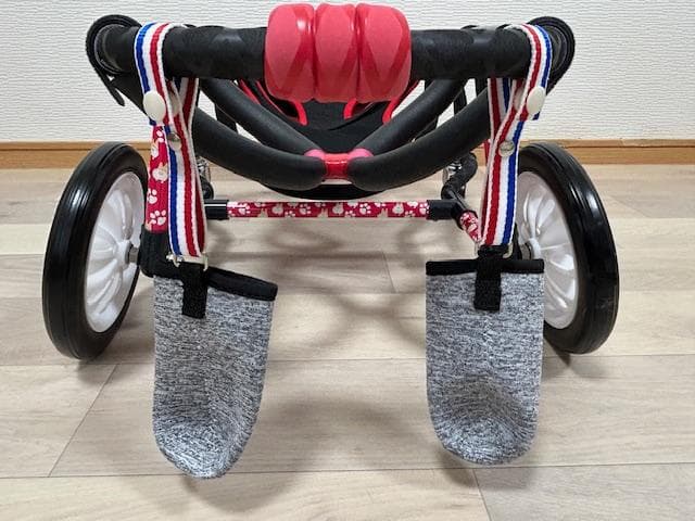 犬用車椅子、コーギー用４輪車、犬の車椅子