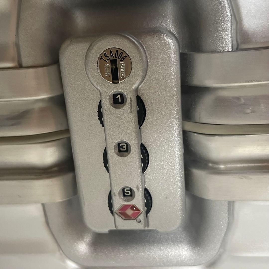 リモワ　トパーズ　4輪　63L シルバー　スーツケース　大容量　マルチホイール