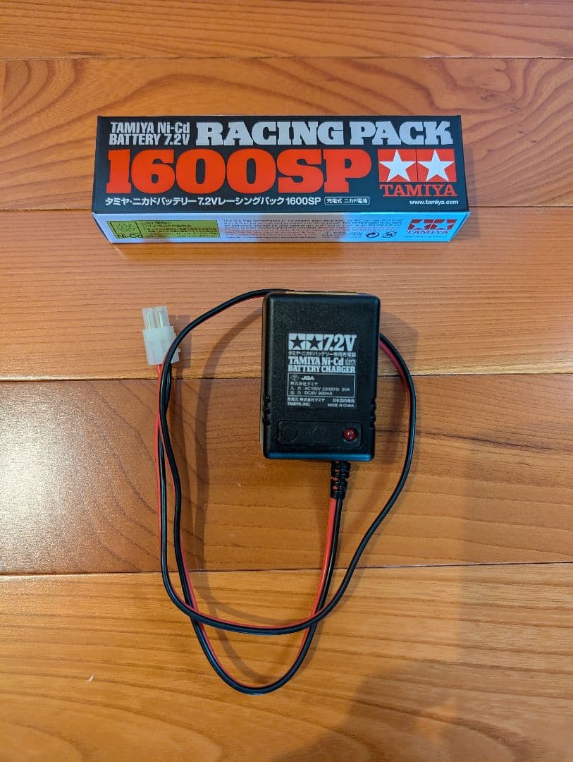 タミヤ　CR-01　 ランドクルーザー40　 純正新品バッテリー、予備タイヤつき