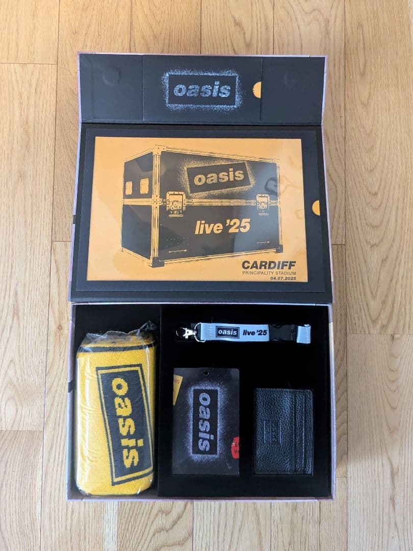 oasis Fan Package BOX 復活初日カーディフ7/4
