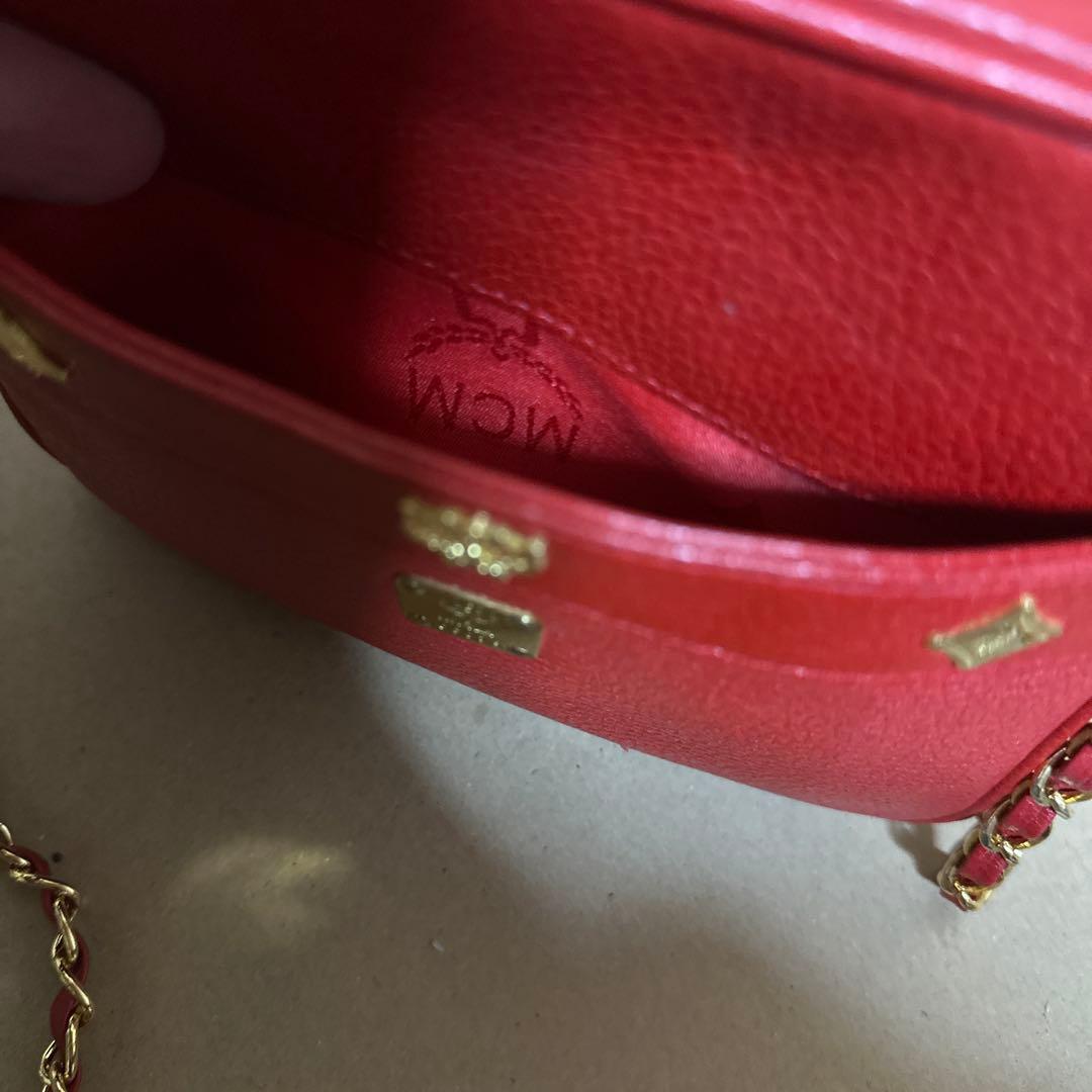 MCM レッド ショルダーバッグ
