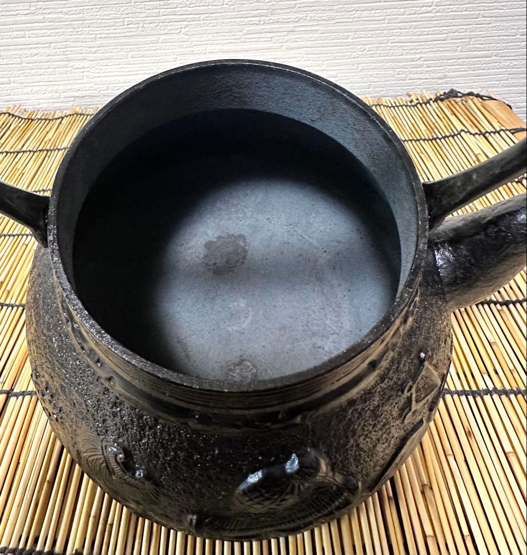 未使用品、供箱、栞付　南部岩鋳四代目清末作 　真作保証　１８型コシキ宝　南部鉄瓶