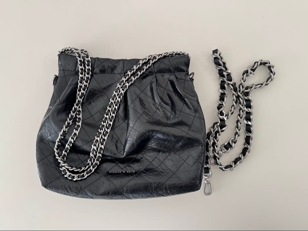 CHARLES & KEITH - チェーンショルダーバッグ