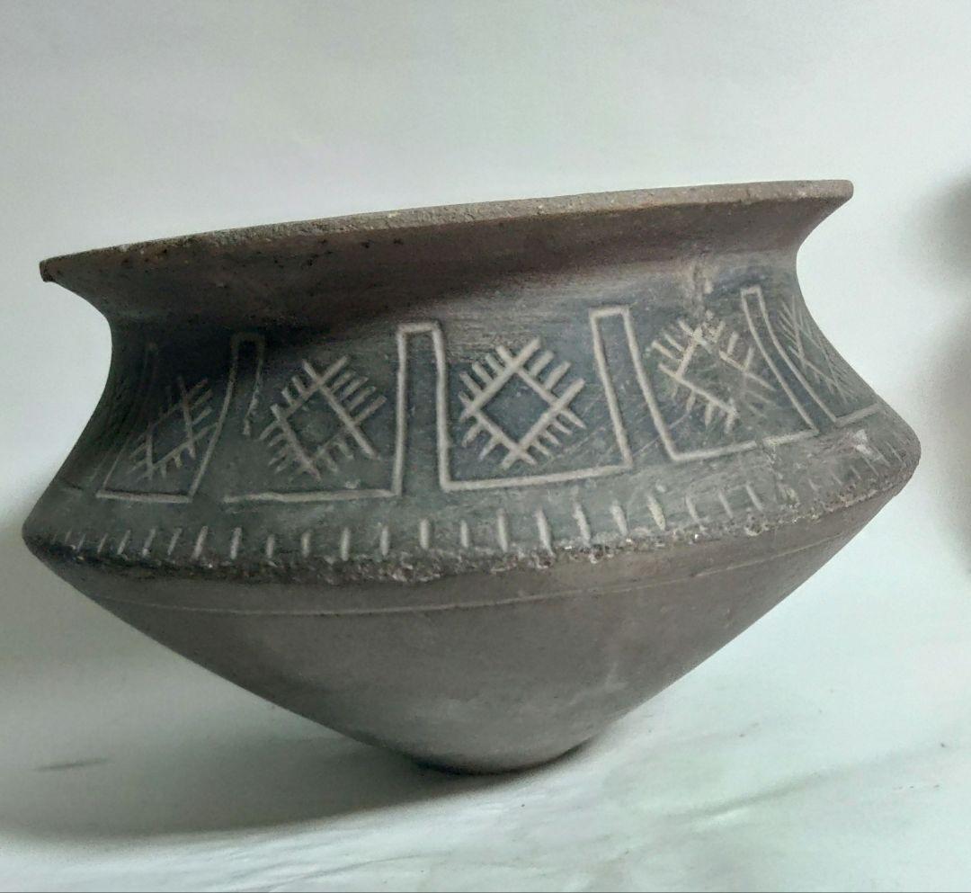 須恵器？　土器？　海外？　アフリカ？　アジア？