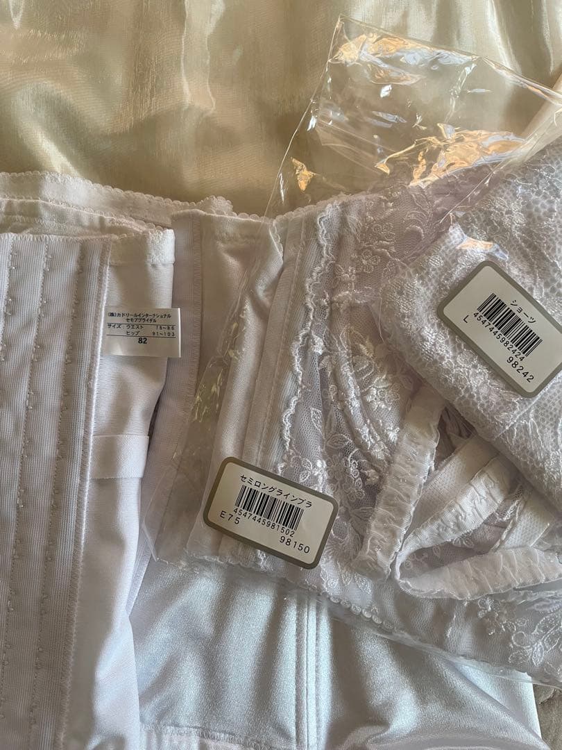 セモアブライダルインナーE75 82