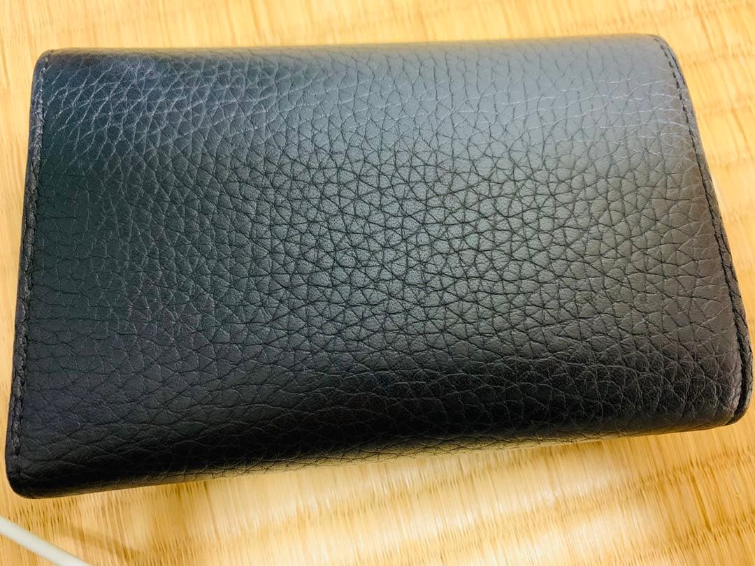 LOUIS VUITTON ルイ・ヴィトン　カプシーヌ　コンパクト　三つ折り財布