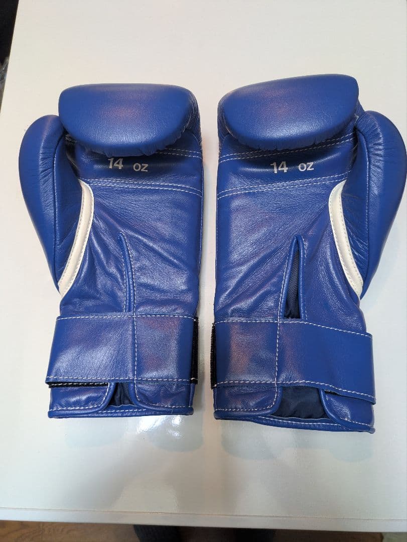 新品未使用 Winning ボクシンググローブ 青 14oz ベルクロ式 牛皮革