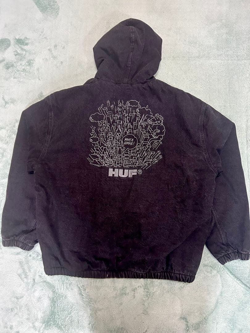 HUF フード付き黒ジャンパー
