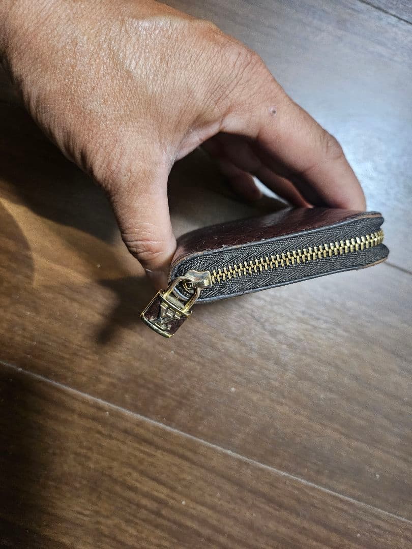 Louis Vuitton　ジッピー　パース　パイソン