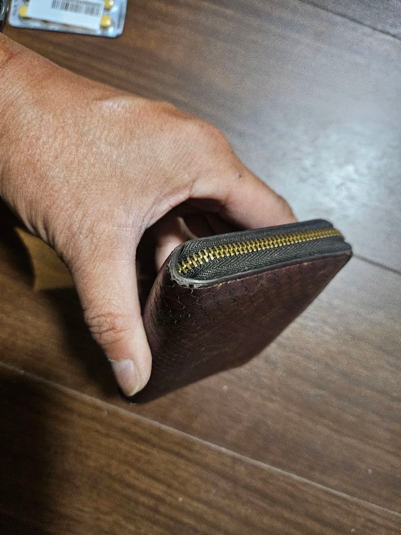 Louis Vuitton　ジッピー　パース　パイソン