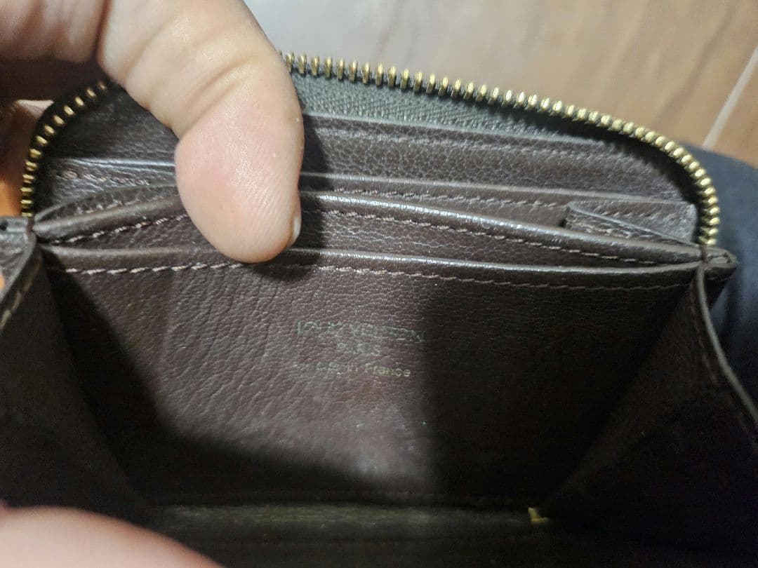 Louis Vuitton　ジッピー　パース　パイソン