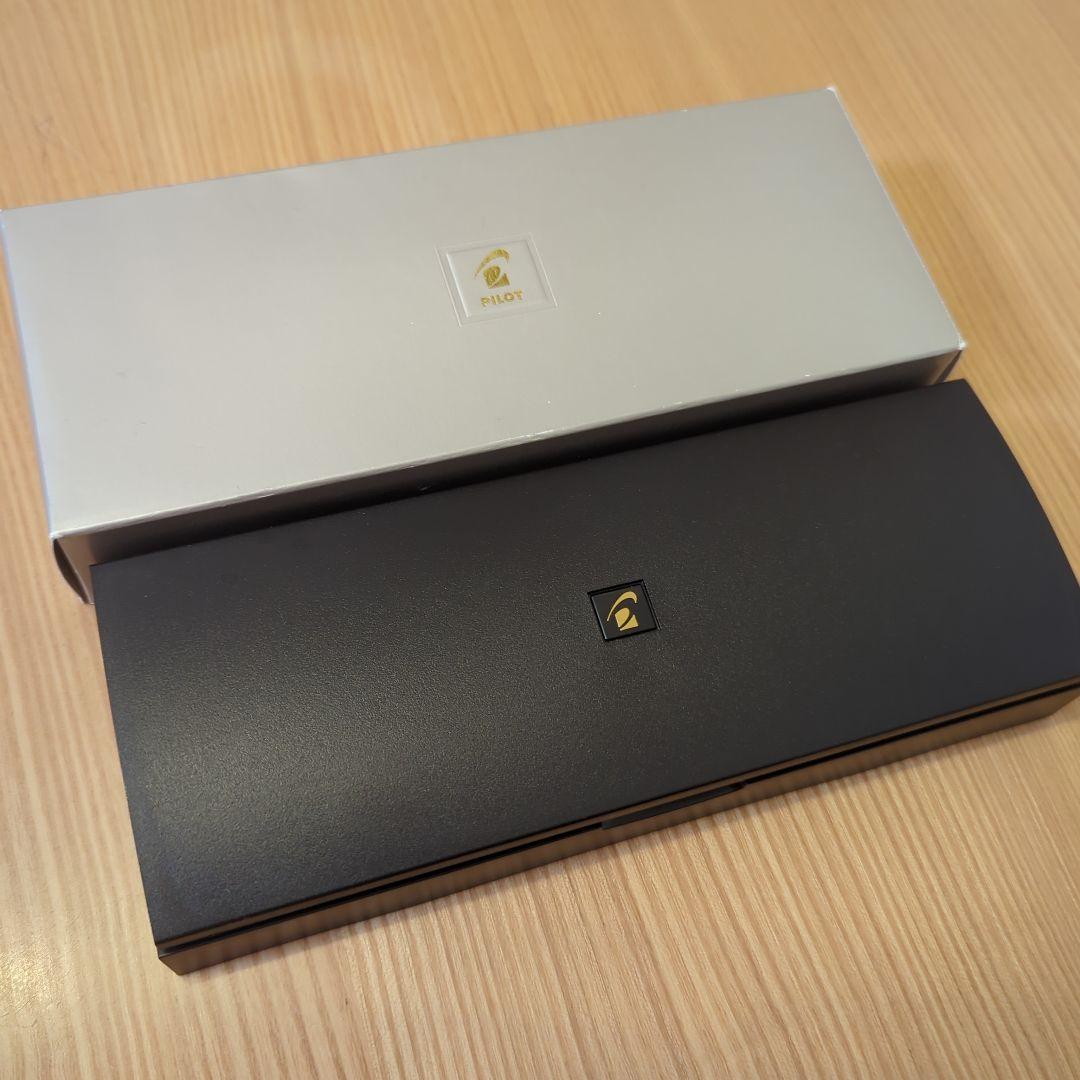 万年筆　限定　キャップレスデシモ　メタリックグリーン