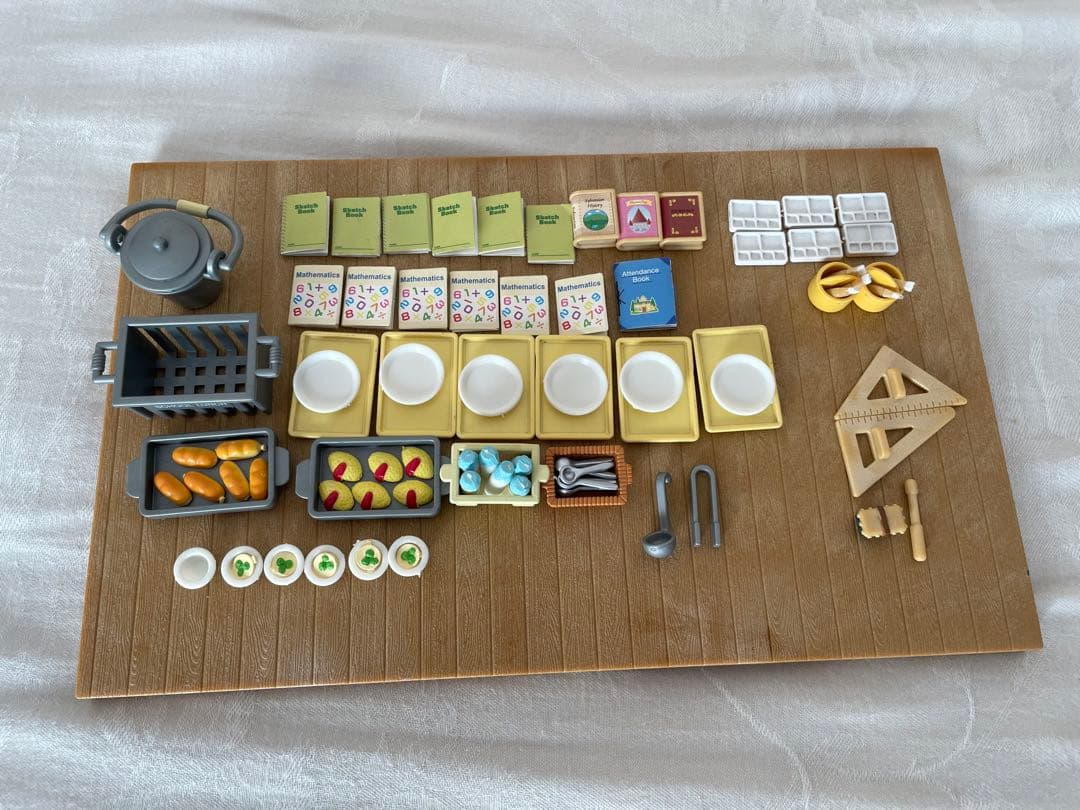 激レア・シルバニアファミリー、森の時計台の学校&家庭科シリーズ