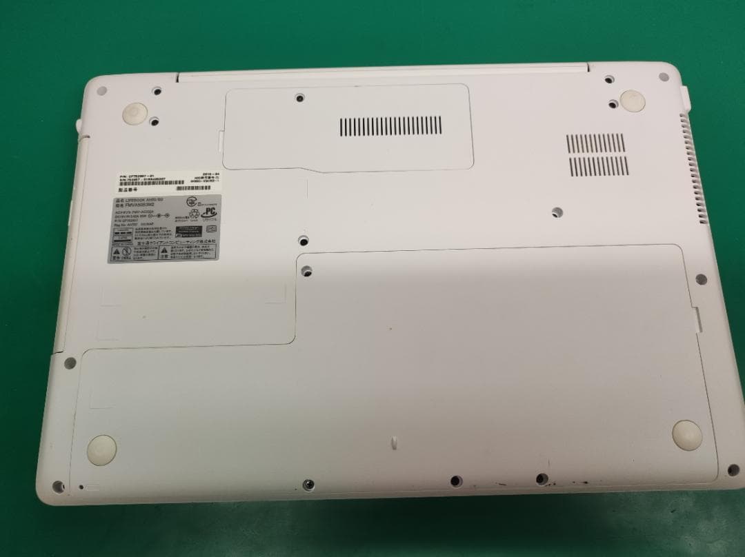 富士通FMVA50B3W2 Windows10　通常使用難あり