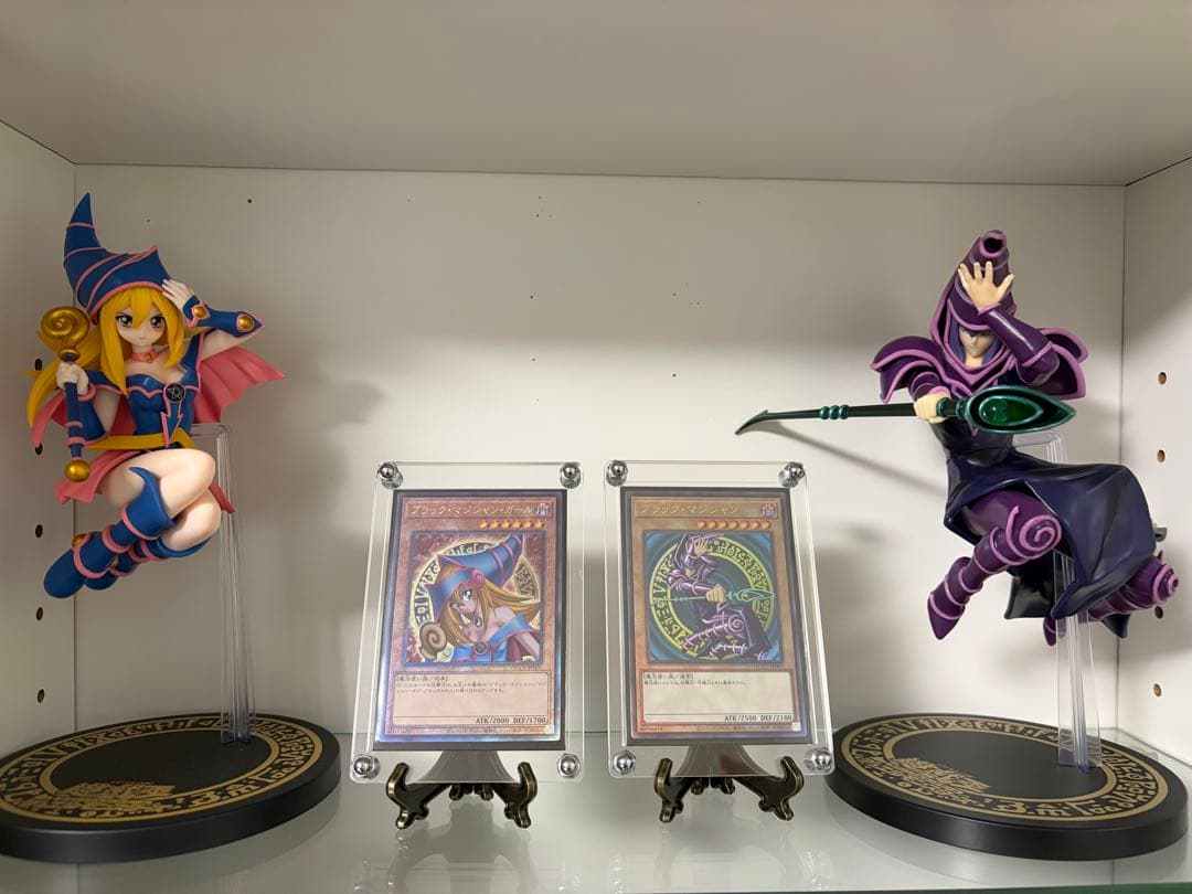 12/16まで遊戯王　青眼の白龍真紅眼の黒竜　ブラックマジシャン　ガールセット