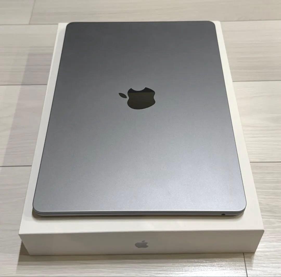 MacBook Air M3 13インチ 16GB 256GB Apple 3
