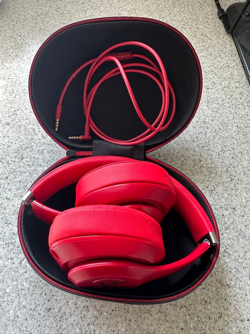 Beats Studio3 Wireless レッド