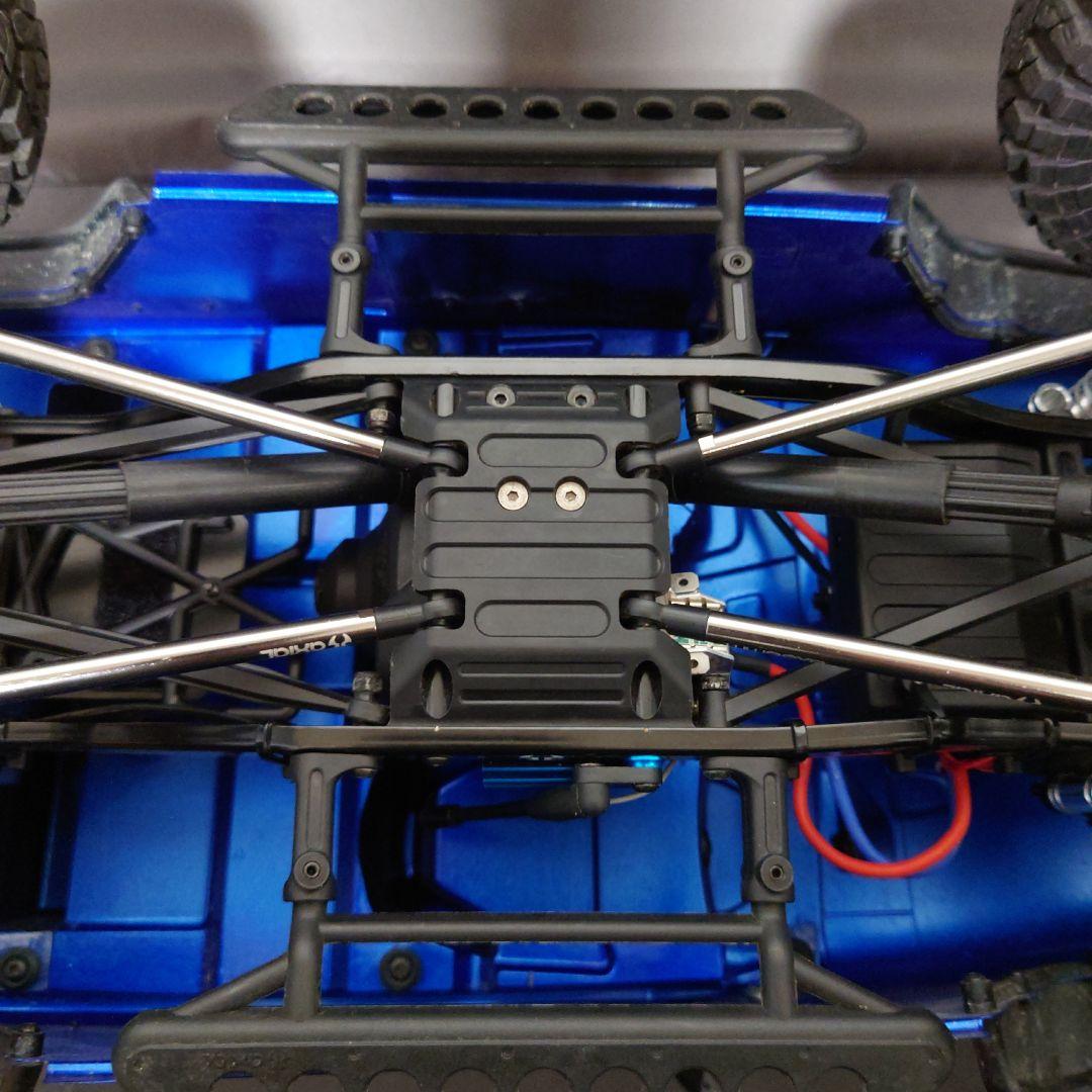 ホビーラジコン AXIAL SCX10 2012 JEEP WRANGLER