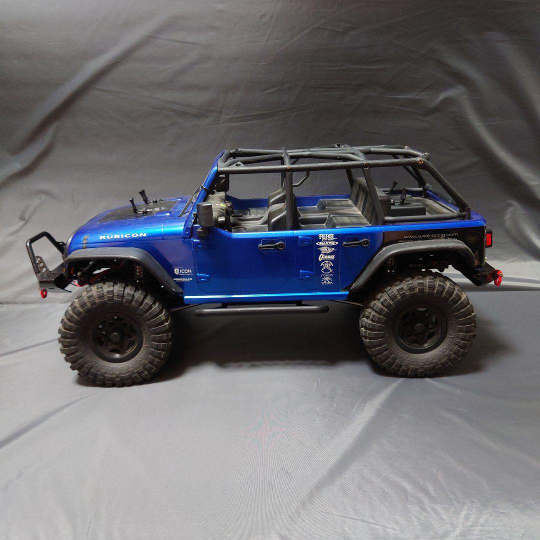 ホビーラジコン AXIAL SCX10 2012 JEEP WRANGLER