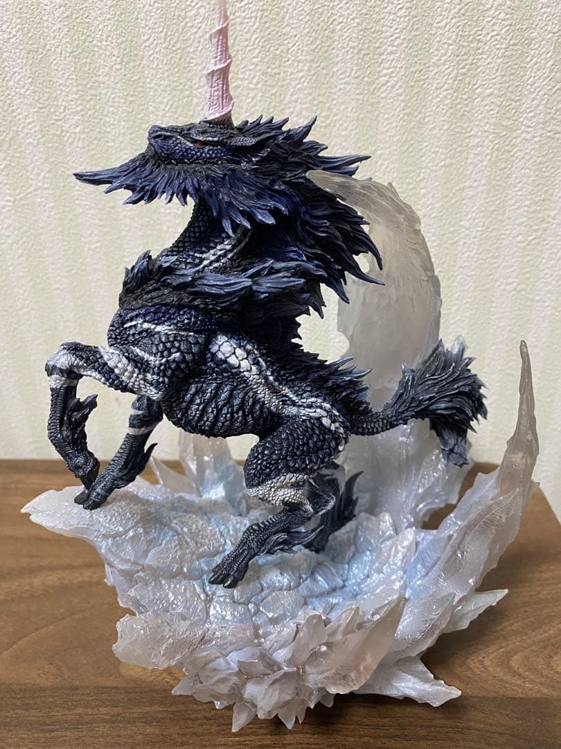 麒麟　亜種　クリエイターズモデル　フィギュア　CAPCOM