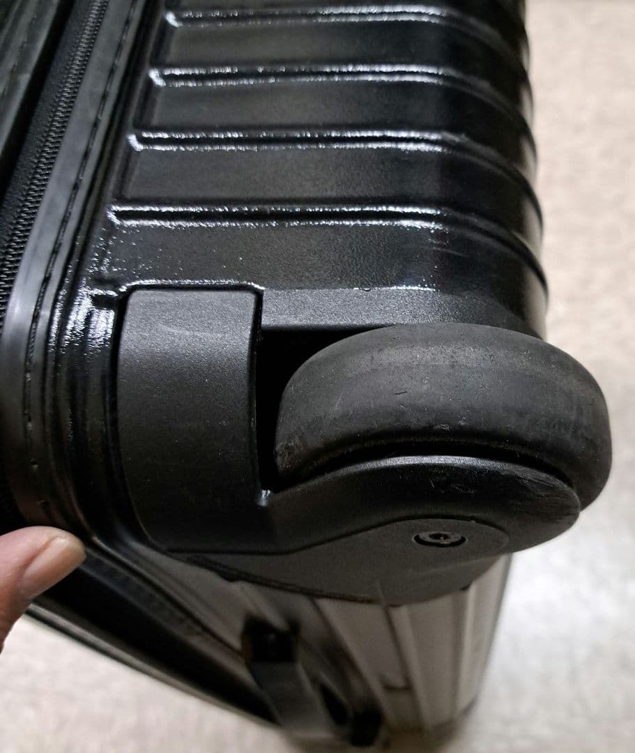 RIMOWA リモワ スーツケース サルサ 2輪機内持ち込み 35L 黒