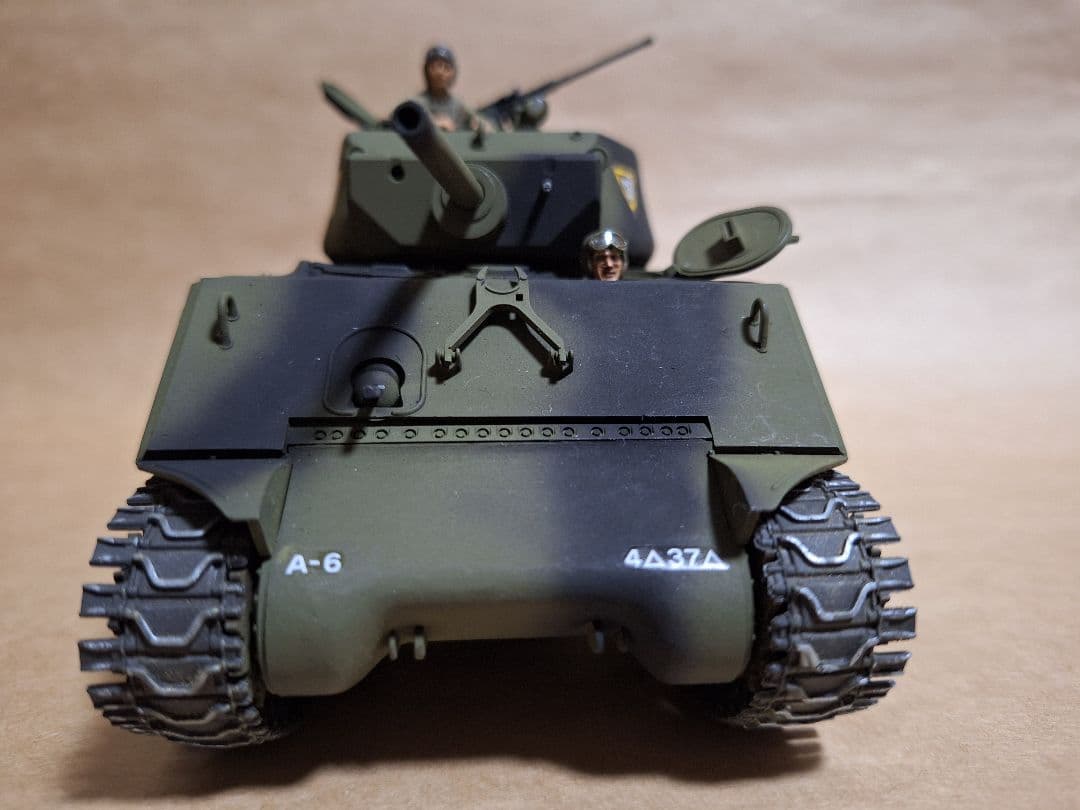 ソビエト重戦車 KV2 アメリカM4A3E2 中戦車 ジャンボ 1/35