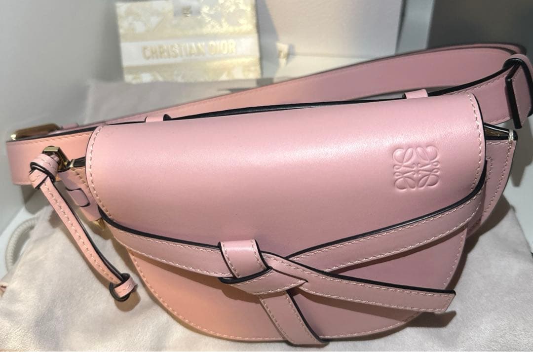 た*可様 【10万円強購入】⭐️美品 ロエベ　ゲートbag 超メルカリ市クーポン