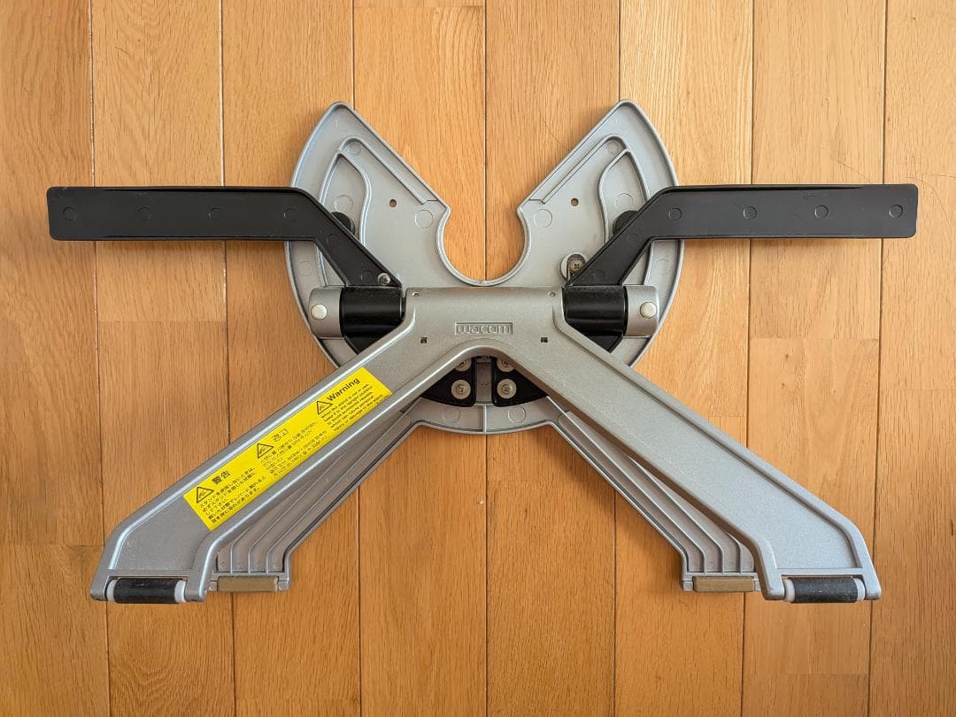 ディスプレイ・モニター本体 Wacom Cintiq 22HD TOUCH (DTH-2200/K)