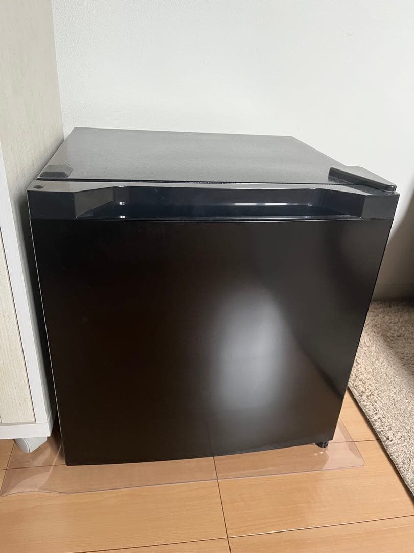 【10/23まで】IRIS 冷凍庫 31L ブラック