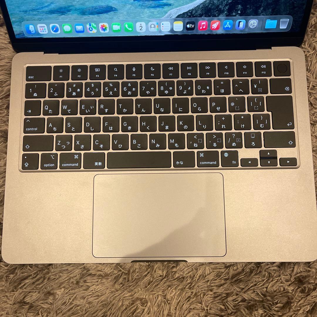 MacBook本体 MacBook Air M2 (256GB)