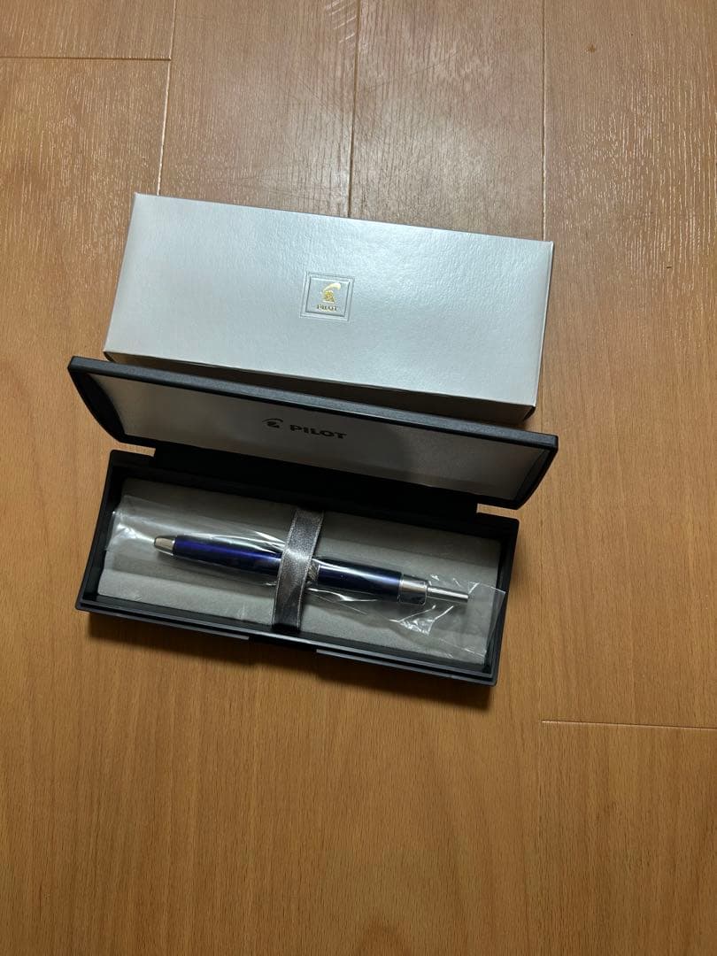 新品未使用パイロット 万年筆 キャップレスLS Lパープル F（細字）