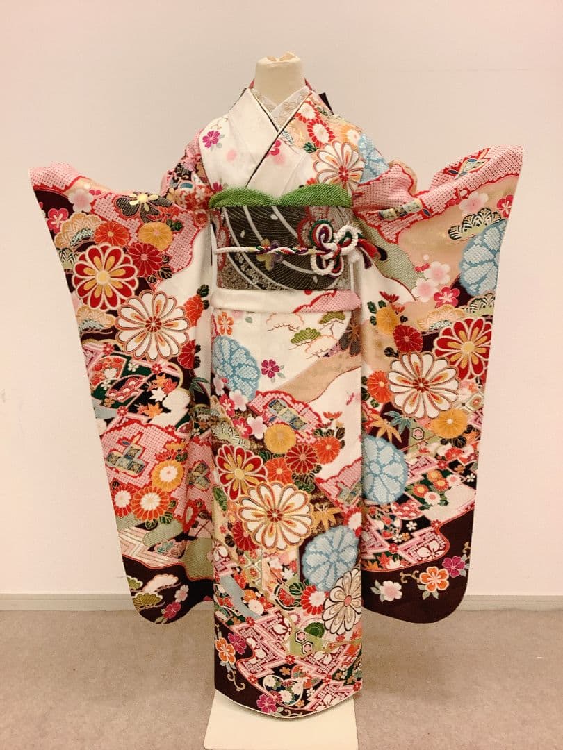 白地　上品な梅と菊の古典振袖フルセット