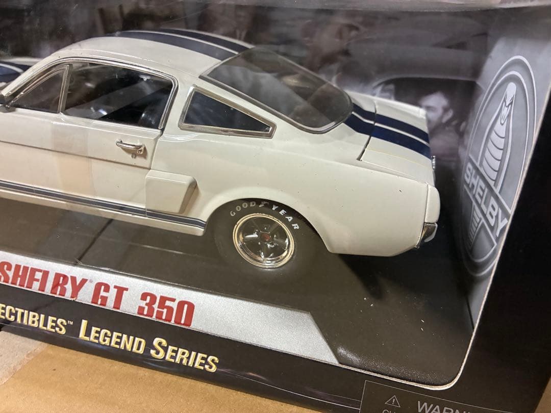 1966 Shelby GT350 ミニカー1/18