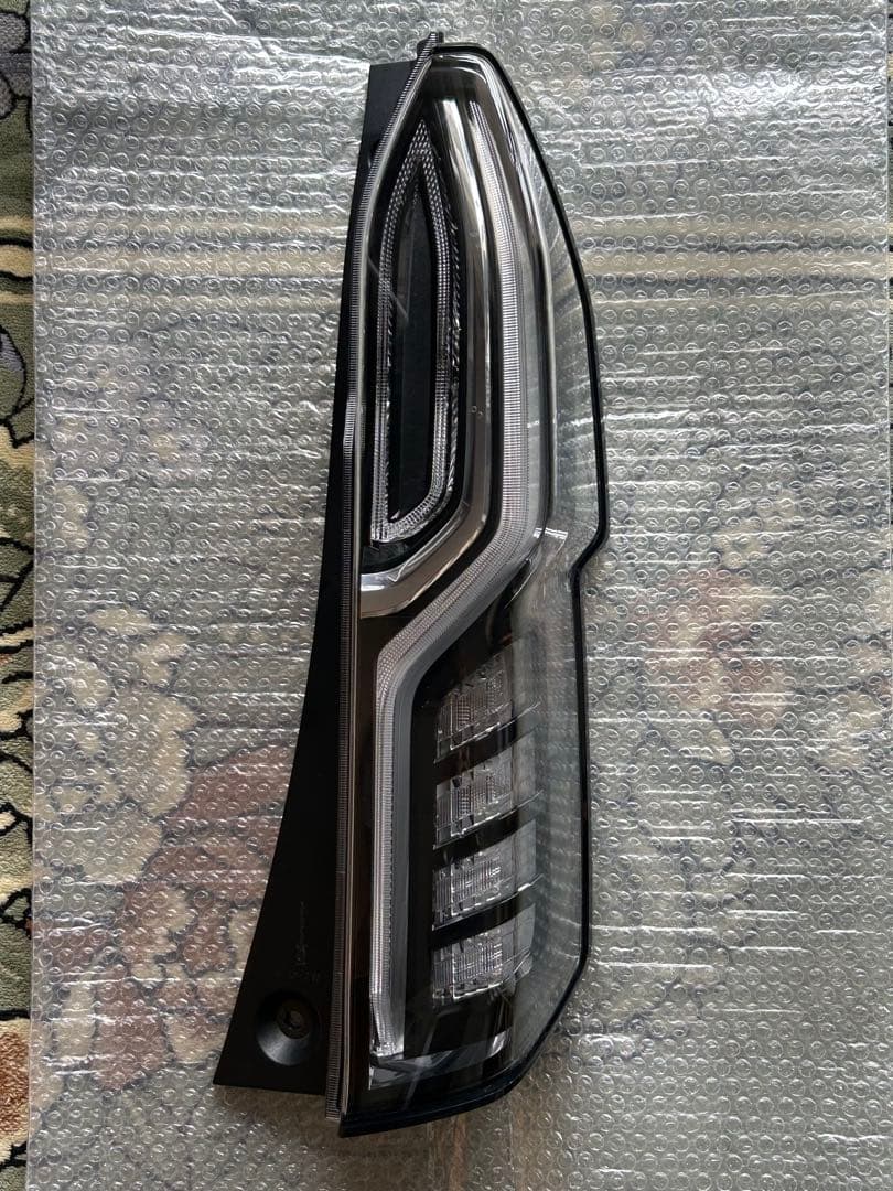 ホンダN-BOX jf3テールランプ