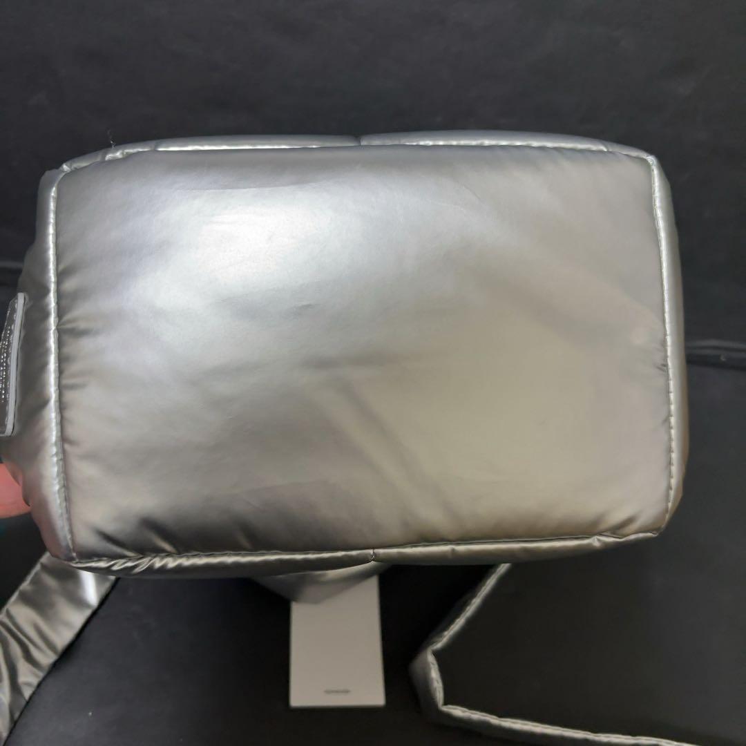 未使用タグ付き 23区 パデッド ミニ ショルダーバッグ シルバー キルトバッグ