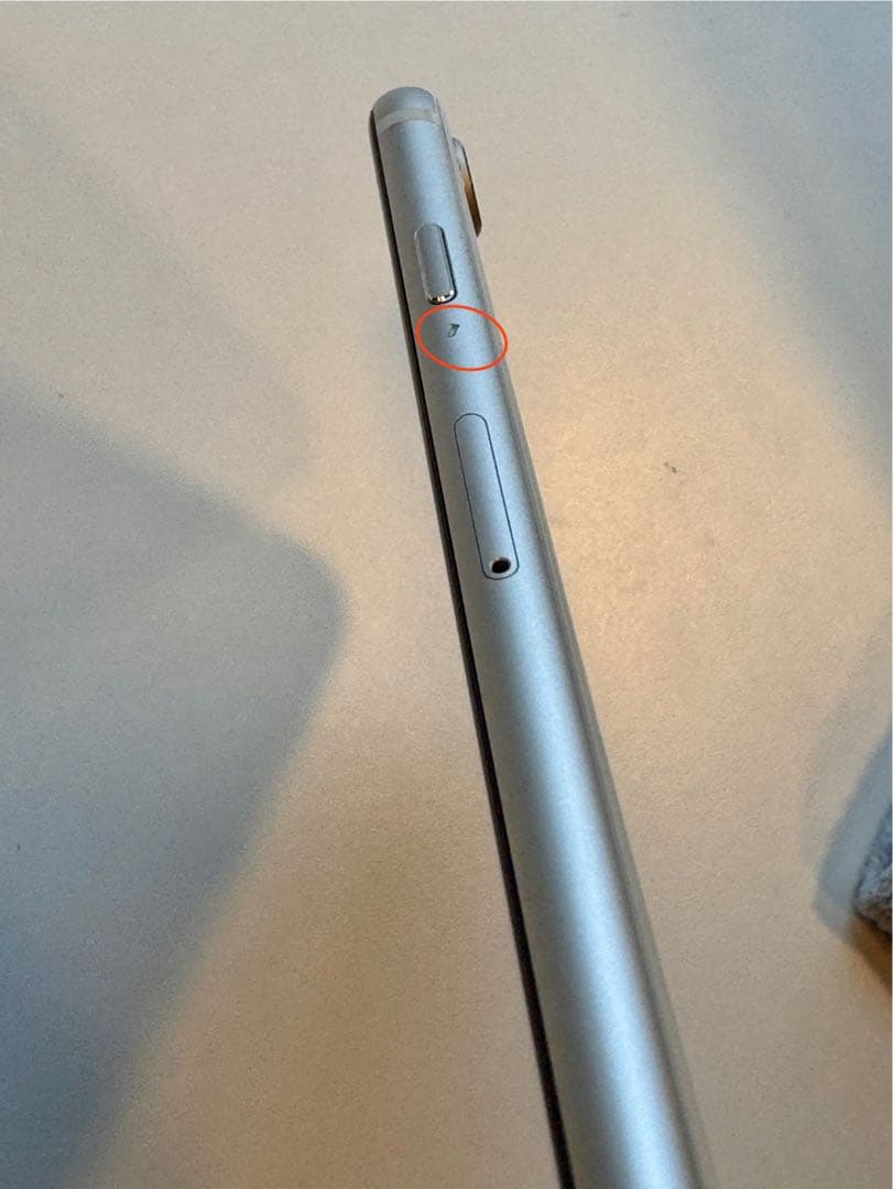 【美品】Apple iPhone SE3 ホワイト バッテリー残量100%