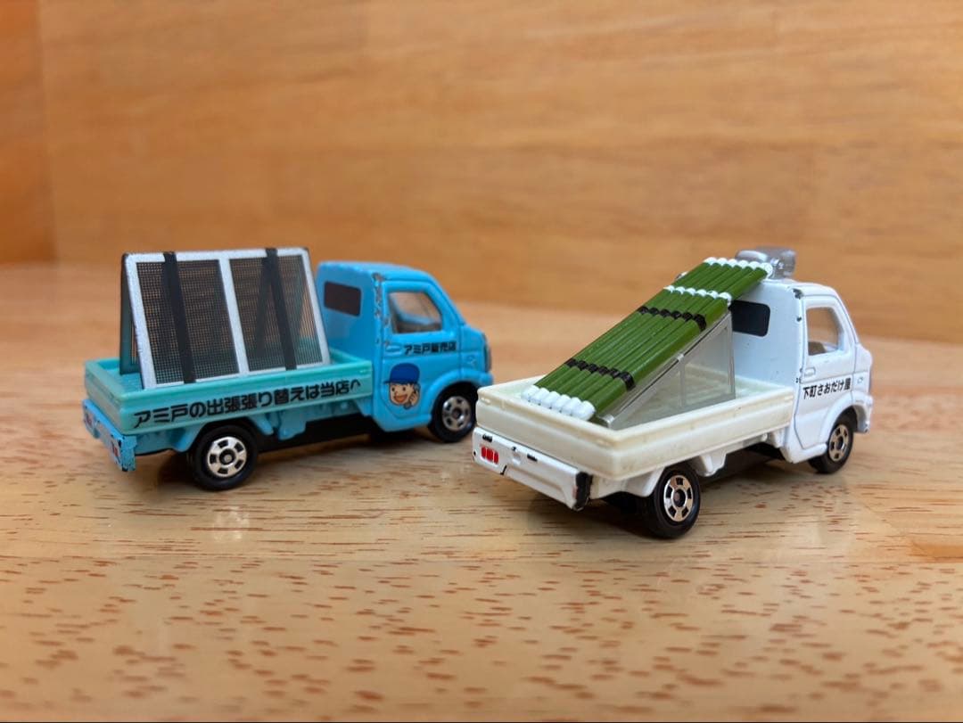 トミカミニカー どこか懐かしい街で見かけるくるまセット外箱あり タカラトミー