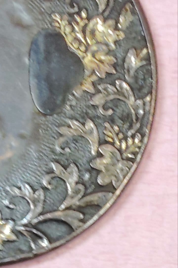 刀装具 鐔 鍔 無銘 銅地 魚々子地 真鍮象嵌 草花文様図 覆輪丸形鐔 時代物